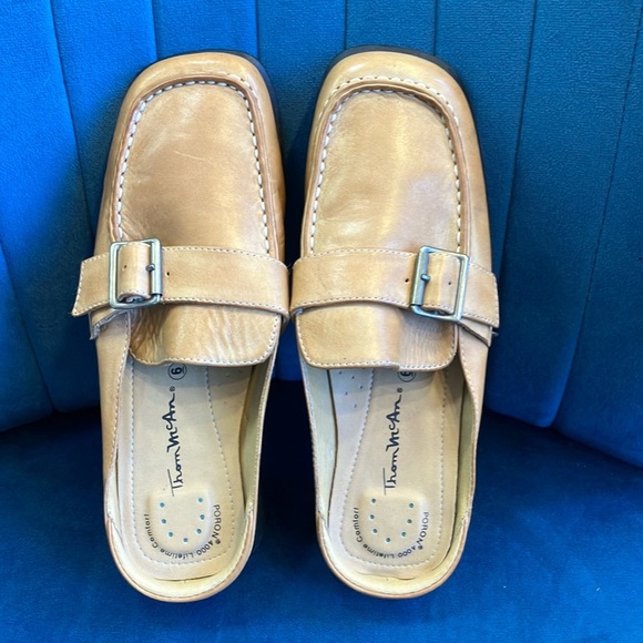 Thom Mcan Women's Size 6 Flats Tan leather loafer Mule Buckle Moc Toe Shoes - Picture 1 of 6